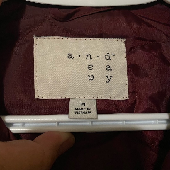 💕SOLD💕 A NEW DAY Quilted Jacket Burgundy - Picture 5 of 5